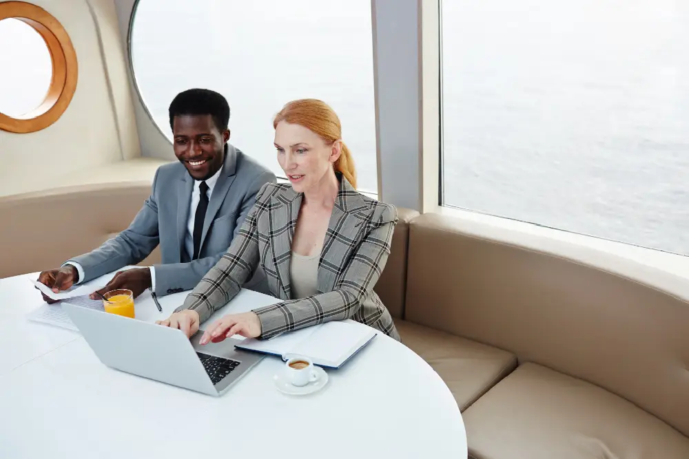 experienced yacht brokers